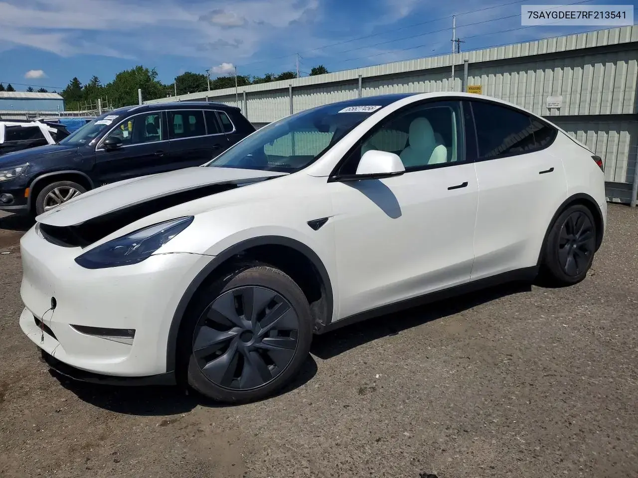 Tesla Model Y 2024