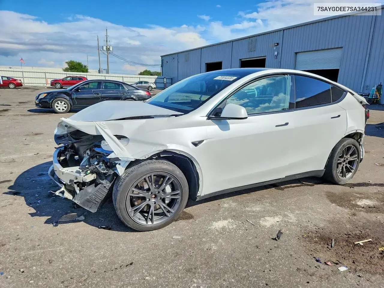 Tesla Model Y 2025
