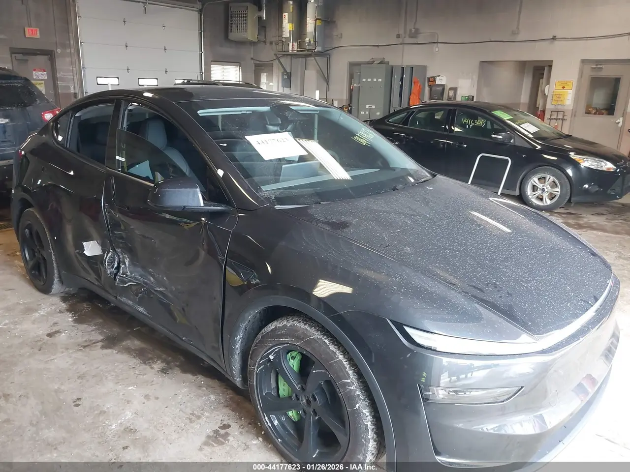 Tesla Model Y Long Range Dual Motor All-Wheel Drive/Long Range Launch Series 2026