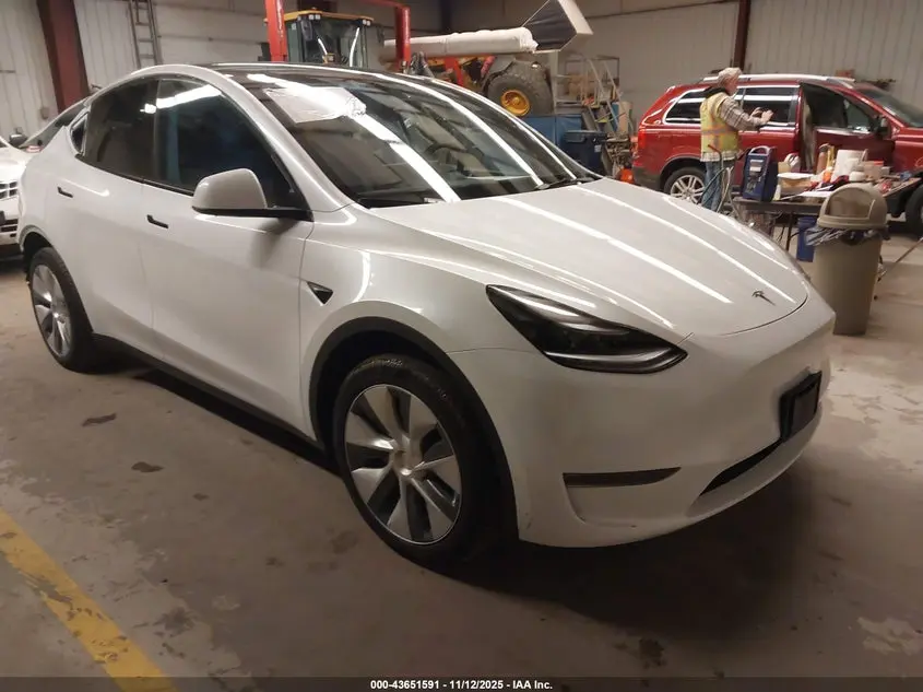 Tesla Model Y Awd/Long Range Dual Motor All-Wheel Drive 2023