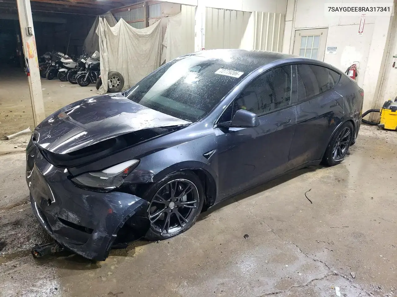 Tesla Model Y 2024