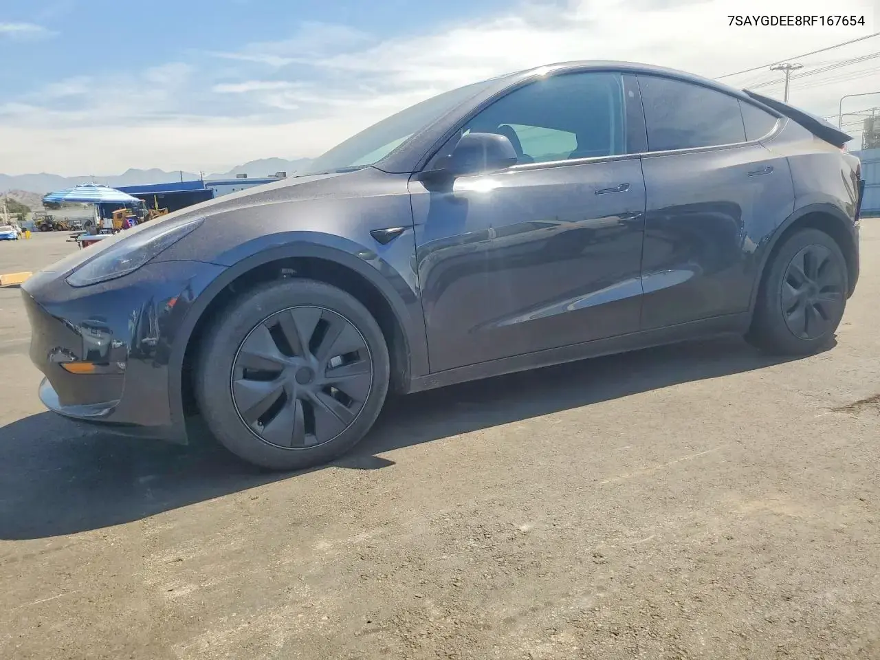 Tesla Model Y 2024