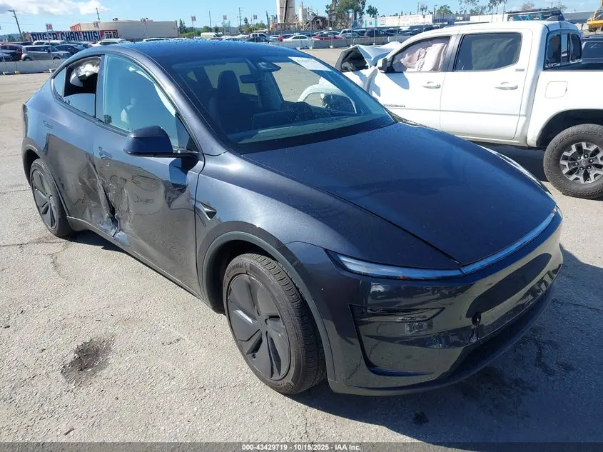Tesla Model Y Long Range Dual Motor All-Wheel Drive/Long Range Launch Series 2026