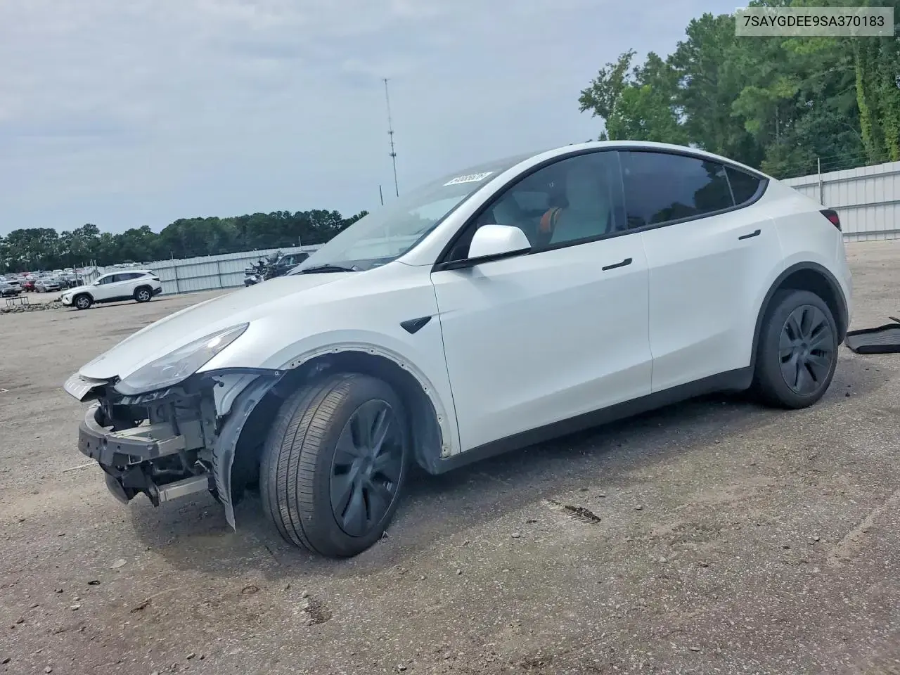 Tesla Model Y 2025