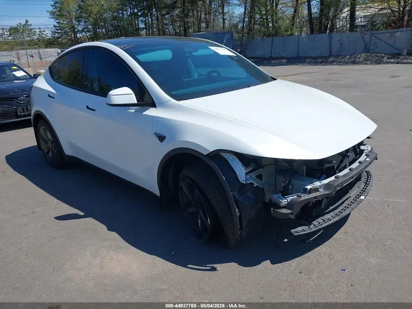 Tesla Model Y All-Wheel Drive/Long Range Launch Series/Premium All-Wheel Drive 2026