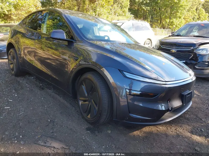 Tesla Model Y Long Range Dual Motor All-Wheel Drive/Long Range Launch Series 2026