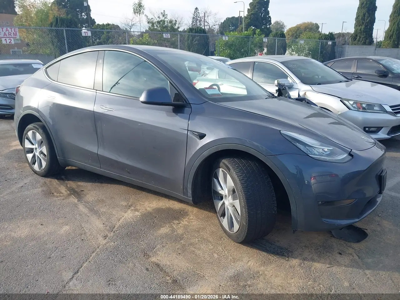 Tesla Model Y Awd/Long Range Dual Motor All-Wheel Drive 2023