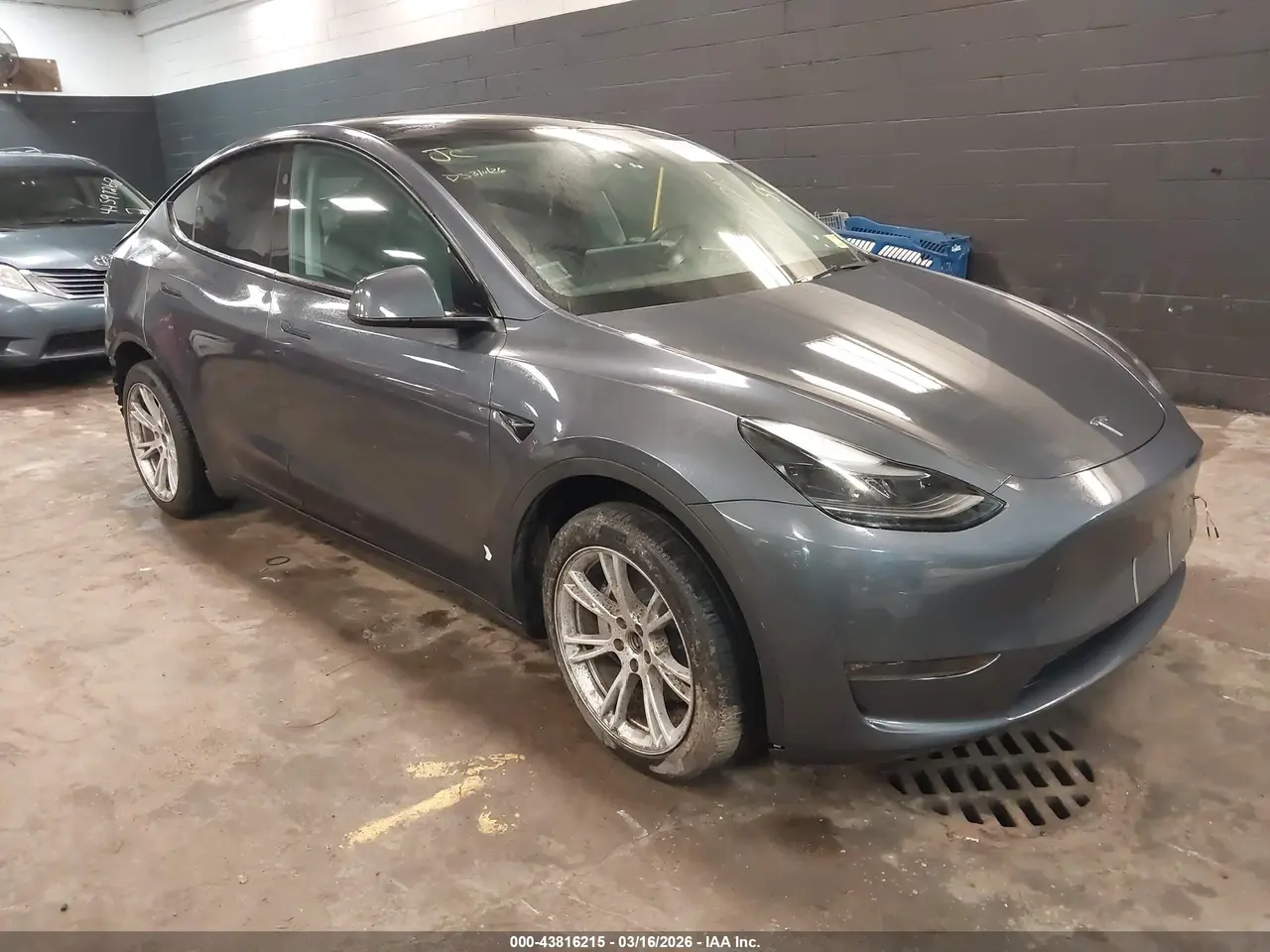 Tesla Model Y Awd/Long Range Dual Motor All-Wheel Drive 2023
