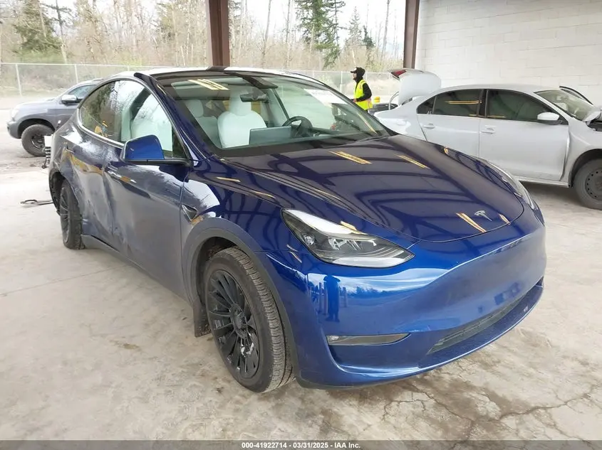 Tesla Model Y Awd/Long Range Dual Motor All-Wheel Drive 2023