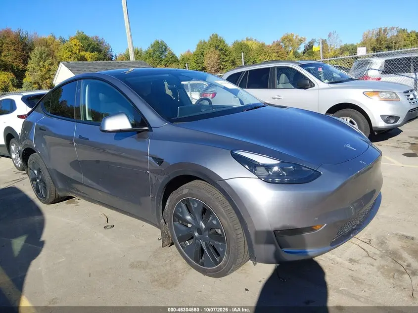 Tesla Model Y Long Range Dual Motor All-Wheel Drive 2025