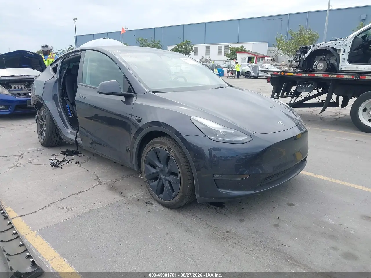 Tesla Model Y Long Range Dual Motor All-Wheel Drive 2025