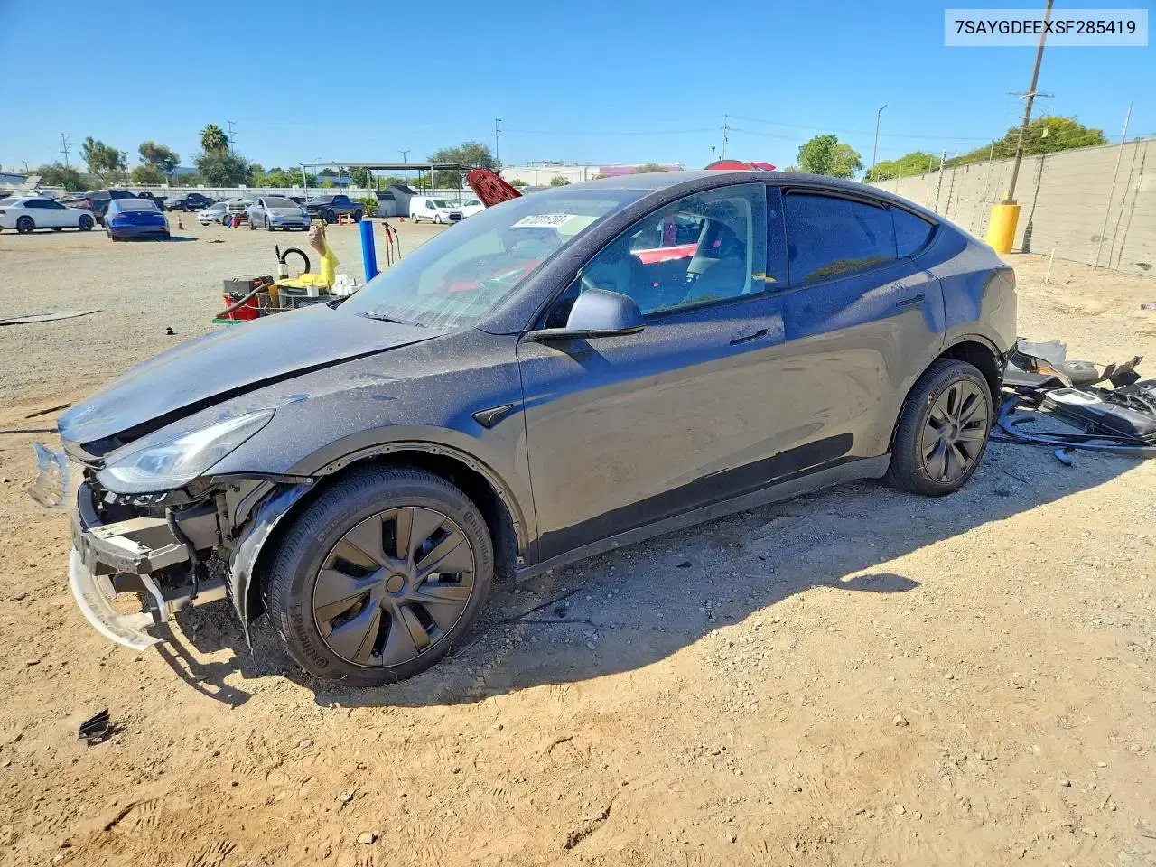 Tesla Model Y 2025