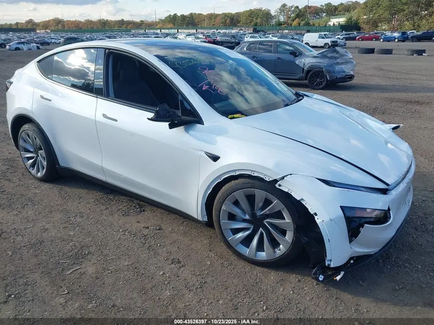 Tesla Model Y Long Range Dual Motor All-Wheel Drive/Long Range Launch Series 2026
