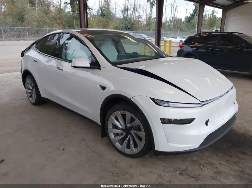 Tesla Model Y Long Range Dual Motor All-Wheel Drive/Long Range Launch Series 2026