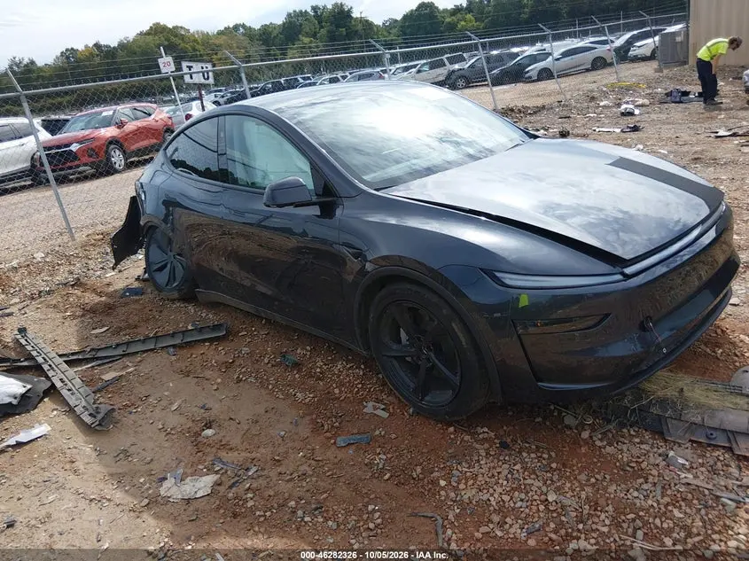 Tesla Model Y All-Wheel Drive/Long Range Launch Series/Premium All-Wheel Drive 2026