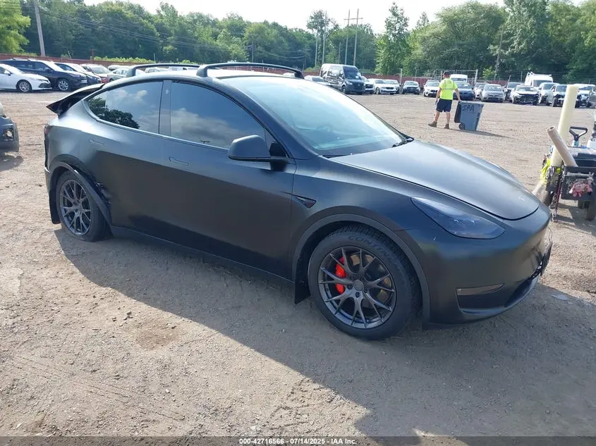 Tesla Model Y Performance Dual Motor All-Wheel Drive 2022