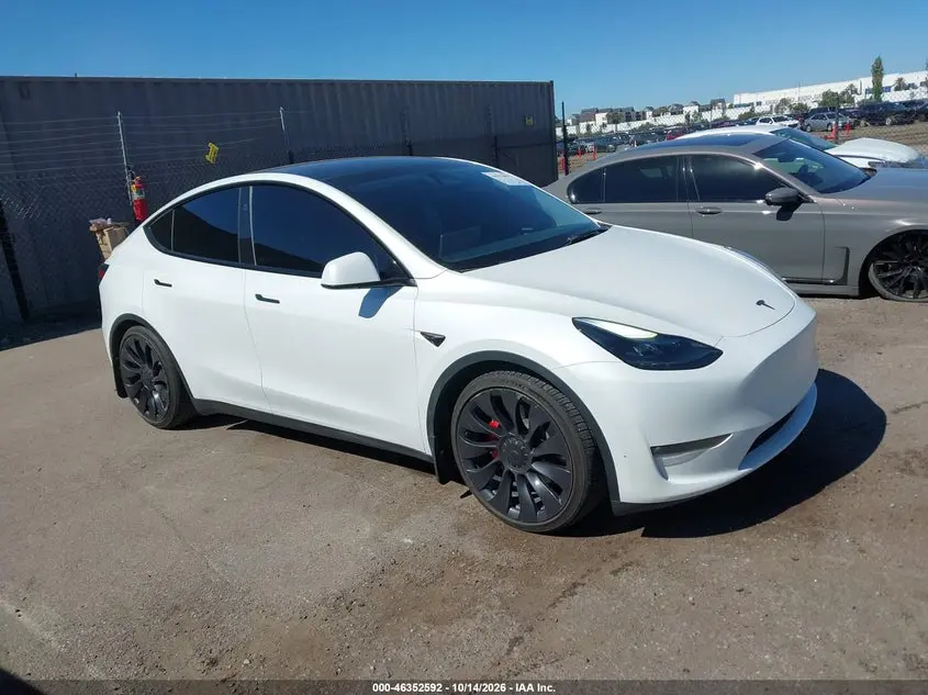 Tesla Model Y Performance Dual Motor All-Wheel Drive 2023