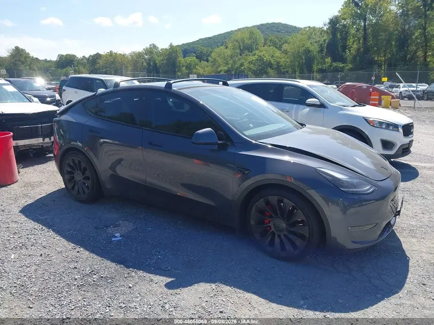 Tesla Model Y Performance Dual Motor All-Wheel Drive 2022