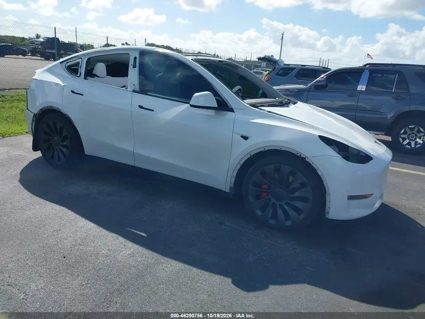 Tesla Model Y Performance Dual Motor All-Wheel Drive 2023