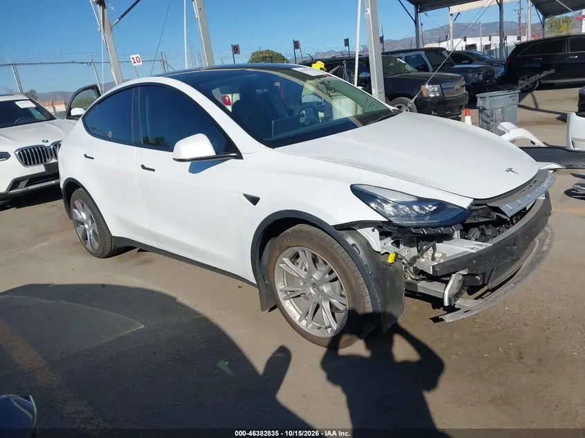 Tesla Model Y Performance Dual Motor All-Wheel Drive 2023