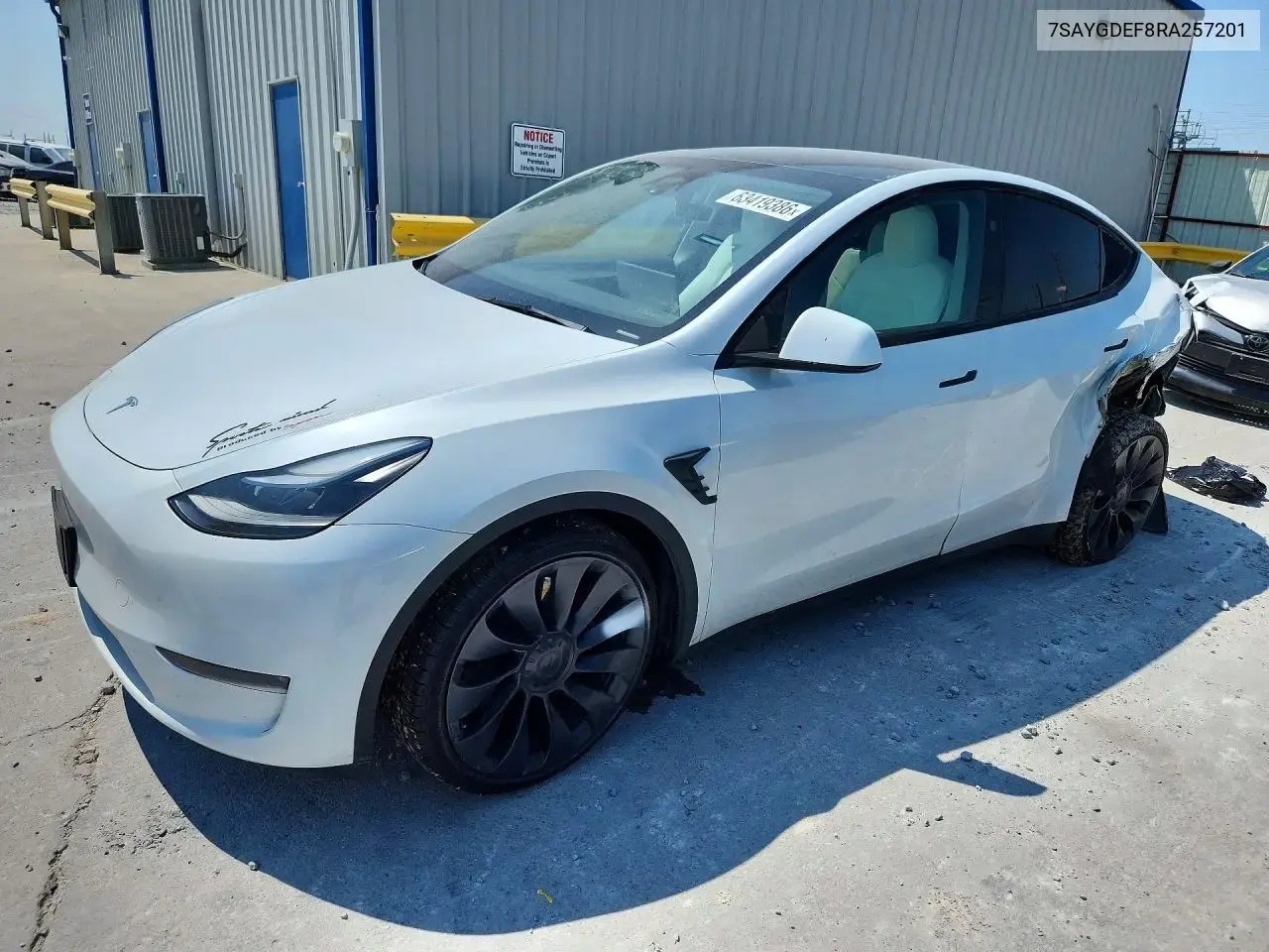 Tesla Model Y 2024