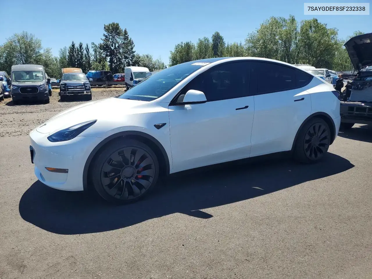 Tesla Model Y 2025