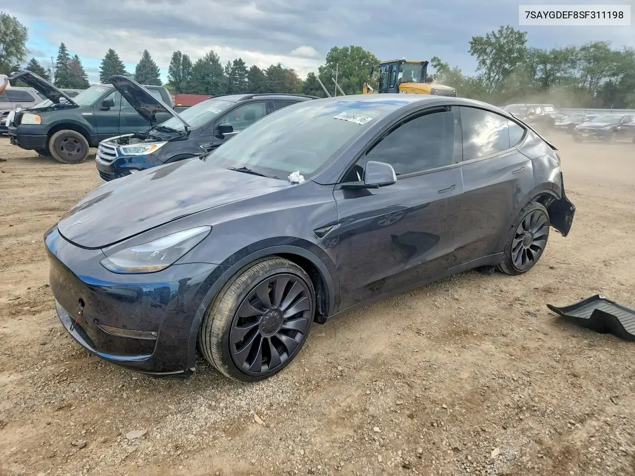 Tesla Model Y 2025