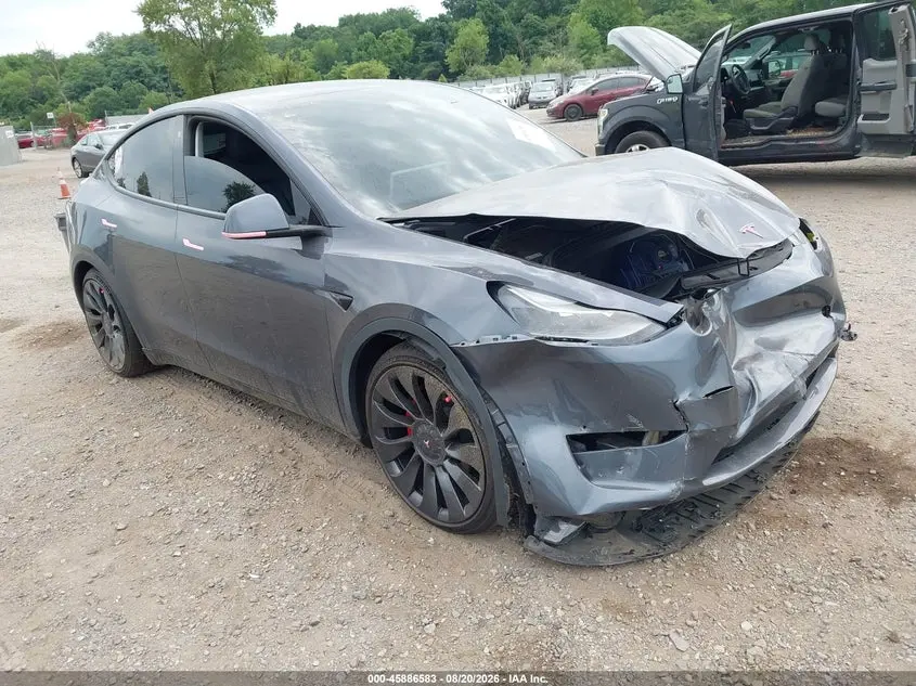 Tesla Model Y Performance Dual Motor All-Wheel Drive 2023