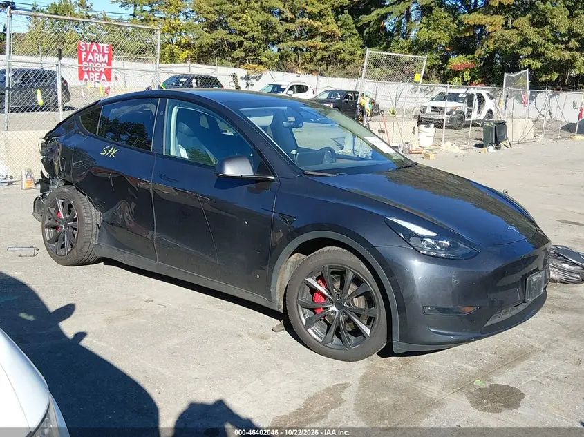 Tesla Model Y Performance Dual Motor All-Wheel Drive 2024