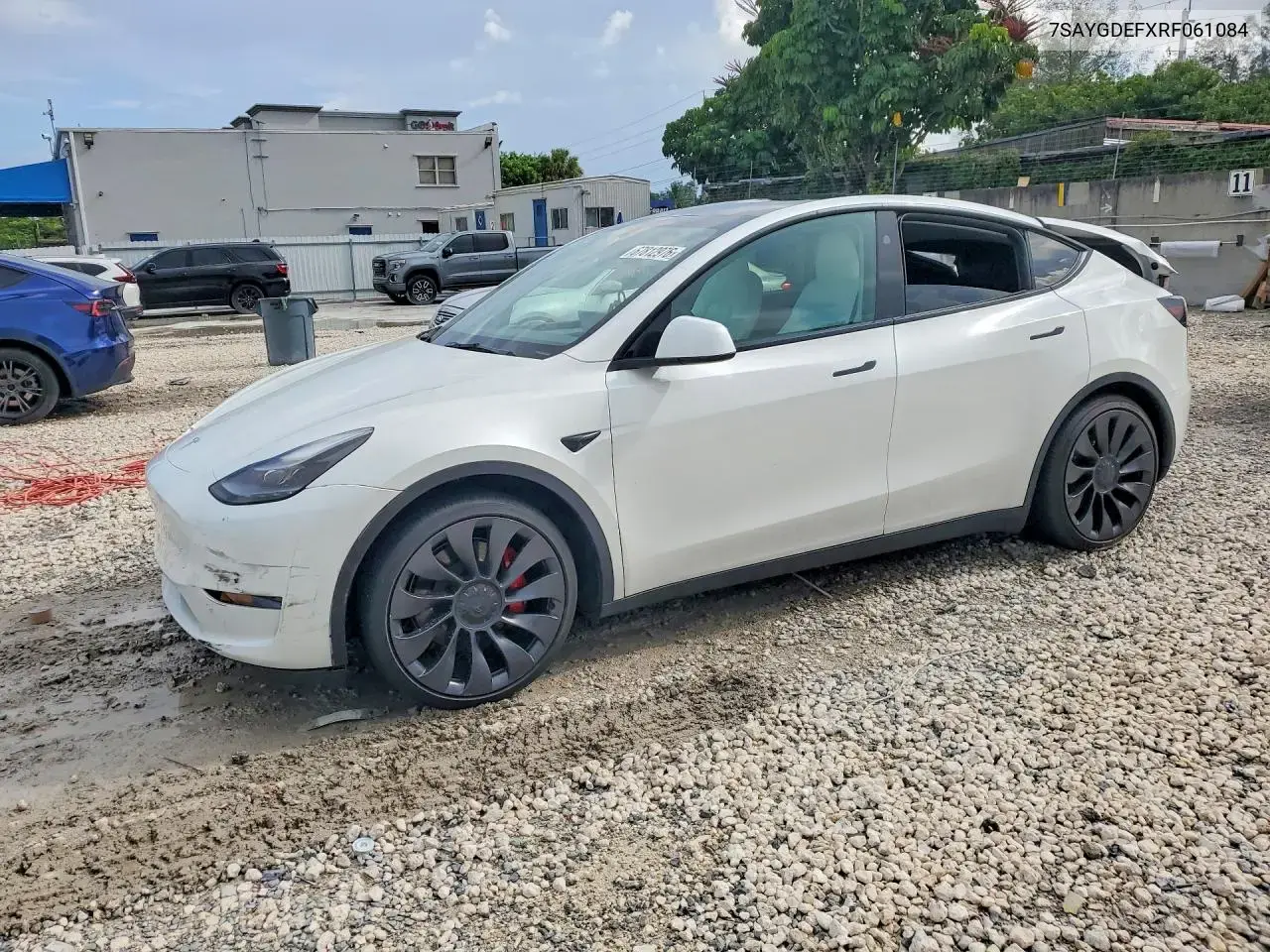 Tesla Model Y 2024