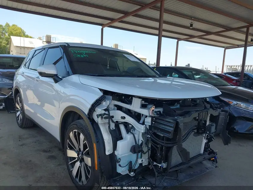 Mitsubishi Outlander Se 2.5 2Wd 2025