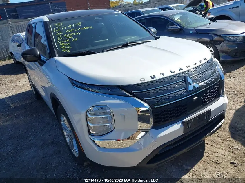 Mitsubishi Outlander Es 2022