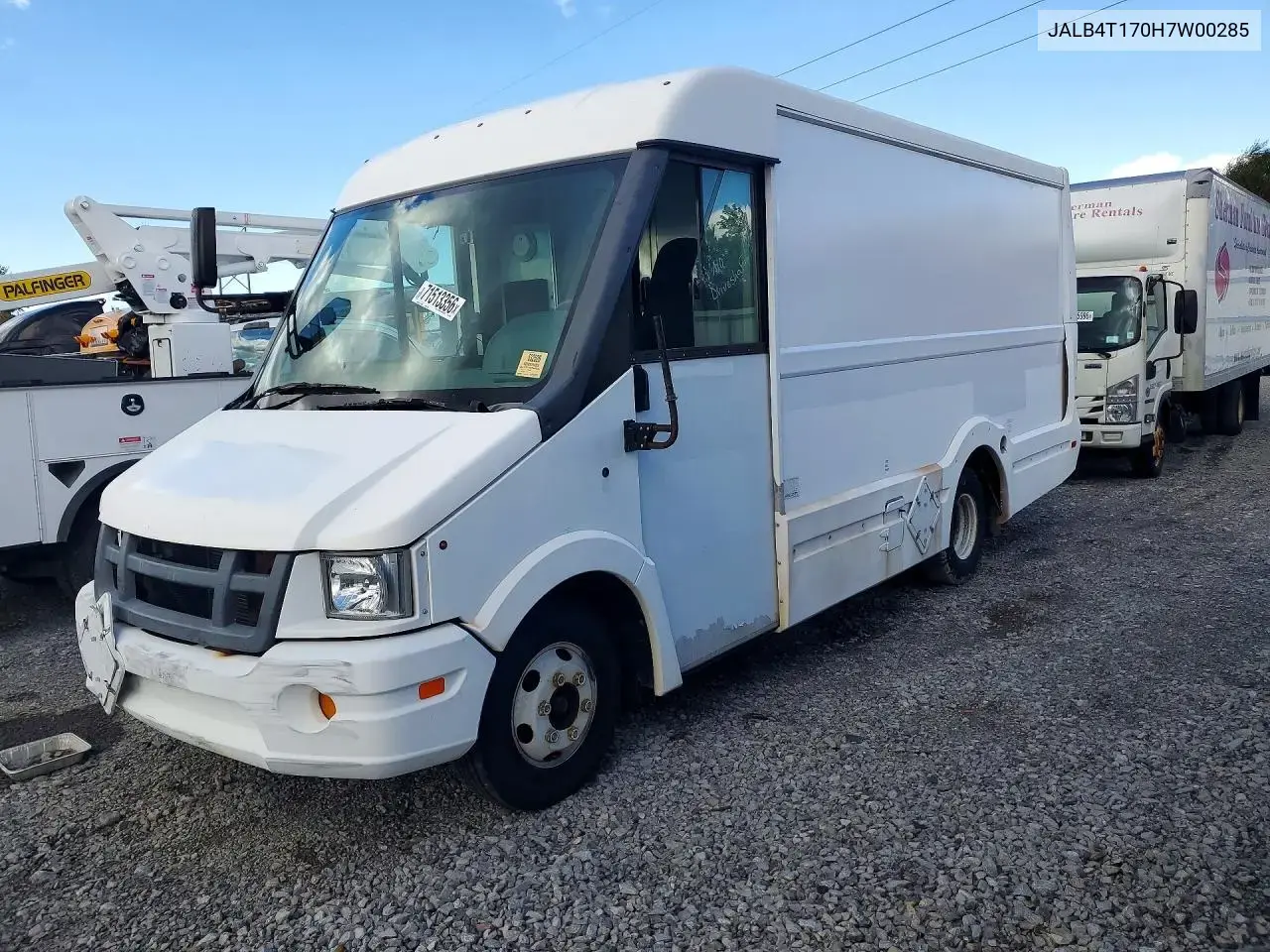 Isuzu Reach Delivery Van 2017