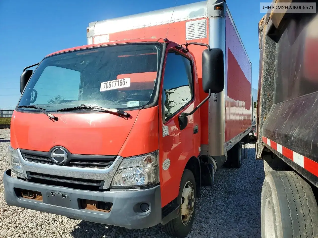 Hino 195 2018