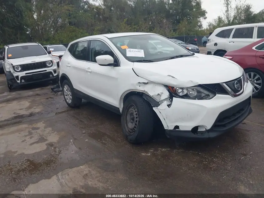 Nissan Rogue Sport S 2019