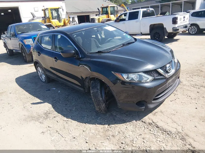 Nissan Rogue Sport S 2017