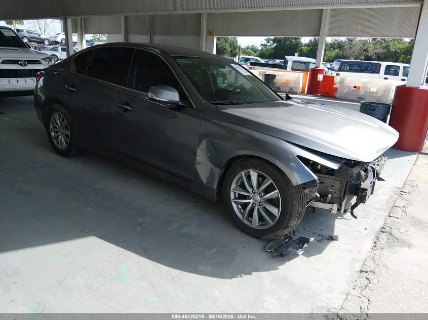 Infiniti Q50 2015