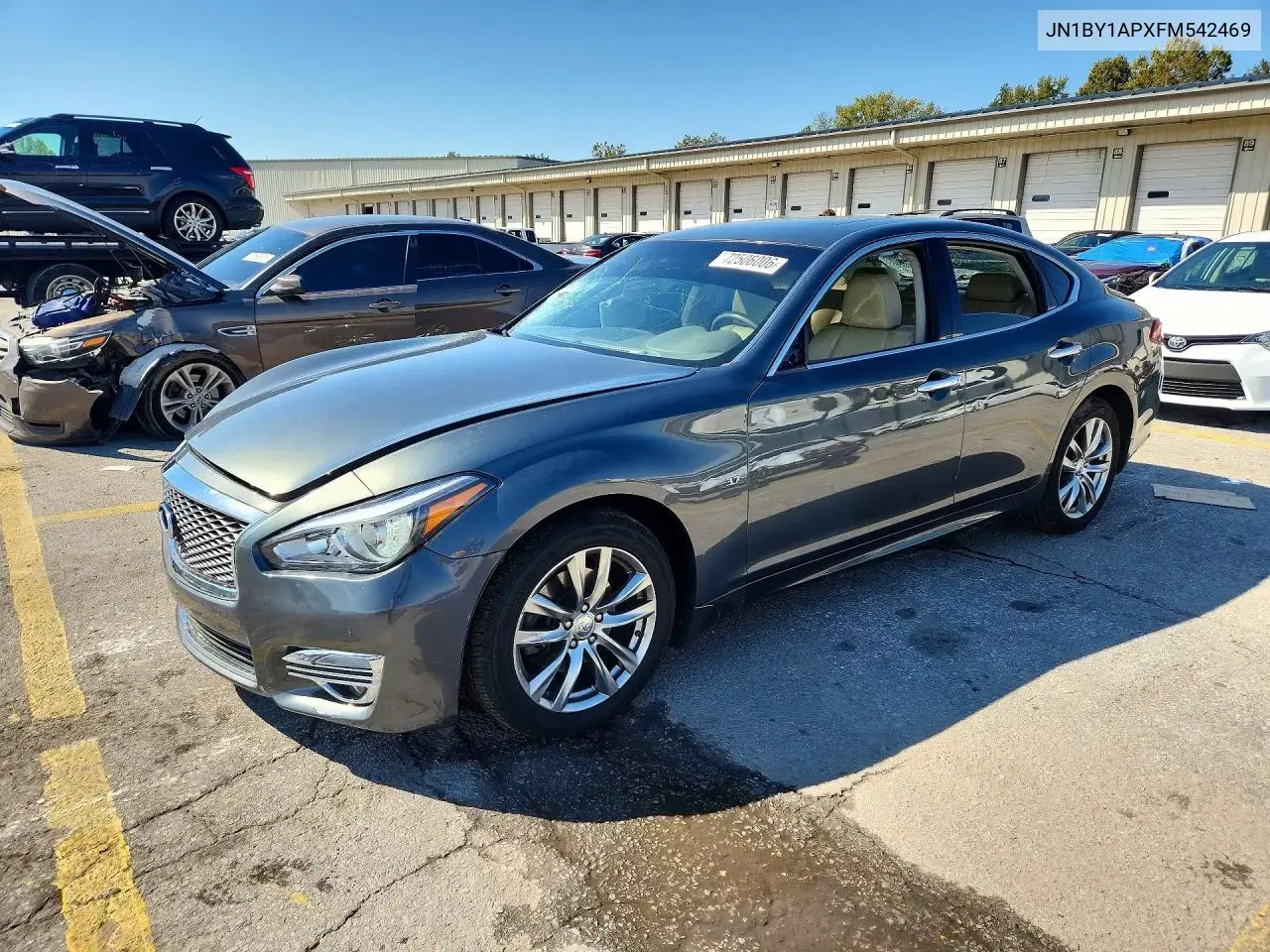 Infiniti Q70 3.7 2015