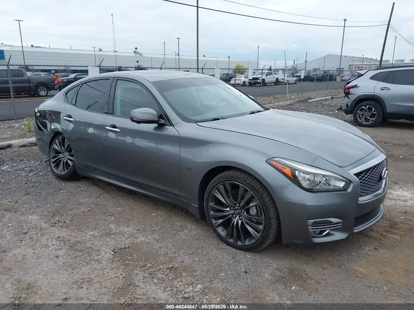 Infiniti Q70 3.7X 2016