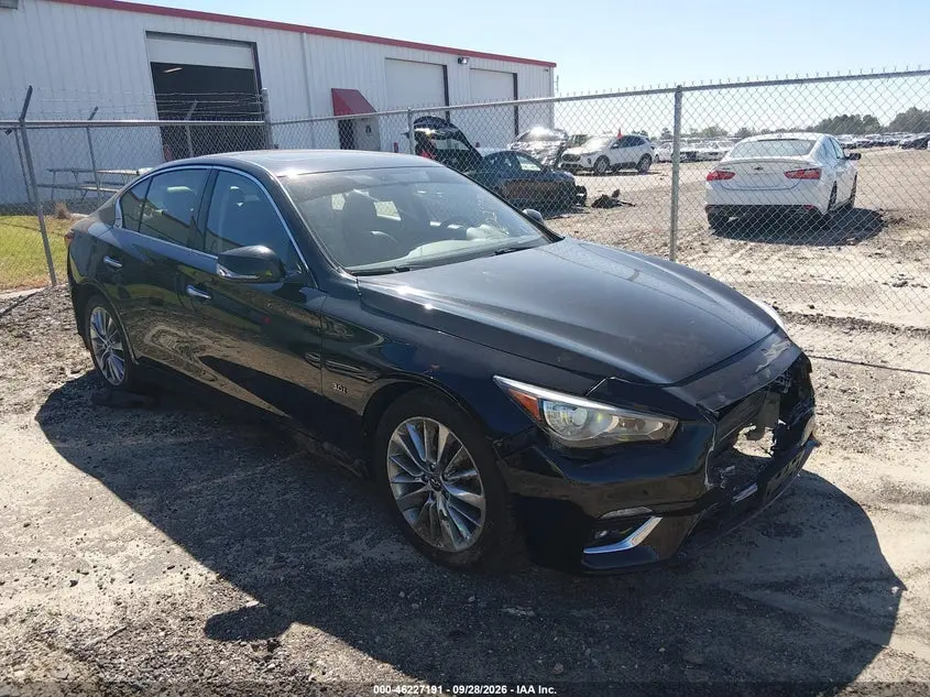 Infiniti Q50 3.0T Luxe 2019