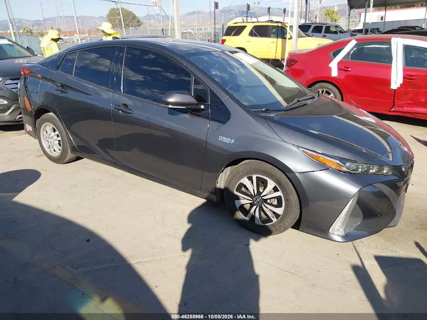 Toyota Prius Prime Plus 2017