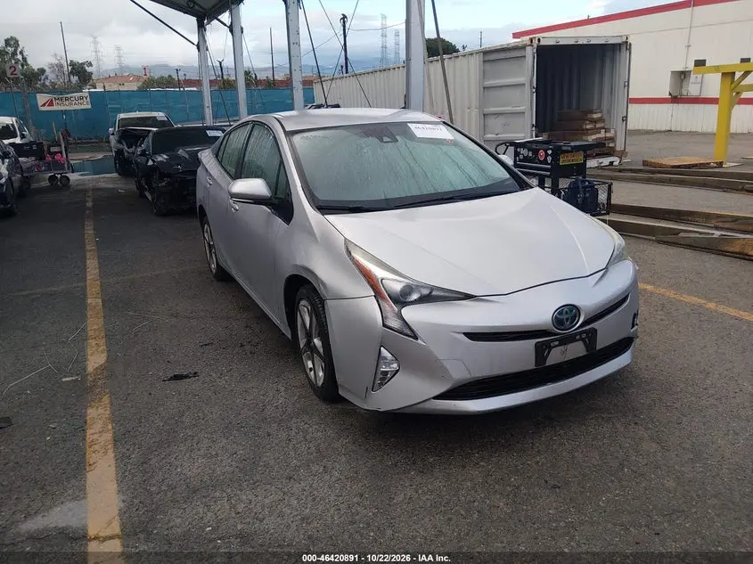 Toyota Prius Three Touring 2016