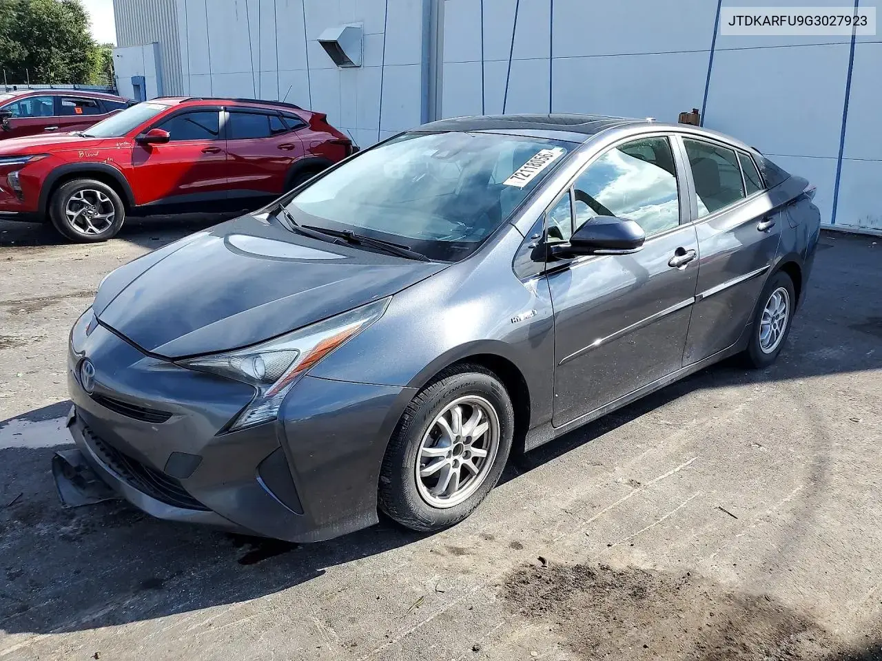 Toyota Prius Three 2016