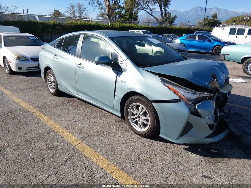 Toyota Prius Two 2016