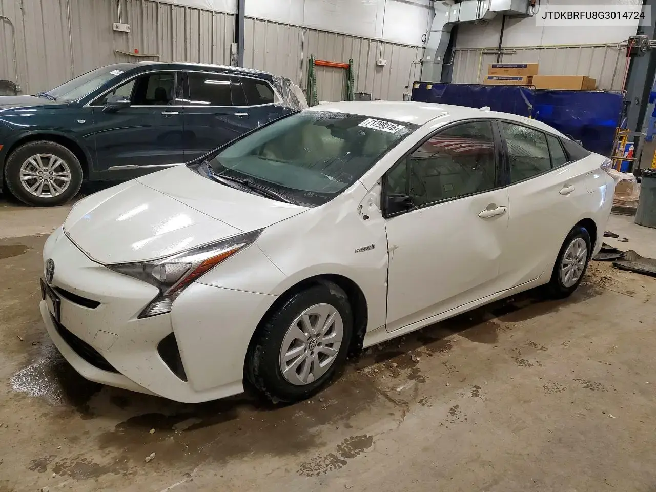 Toyota Prius Two 2016