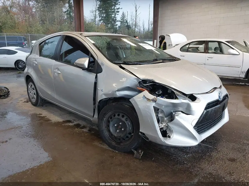 Toyota Prius C Two 2016