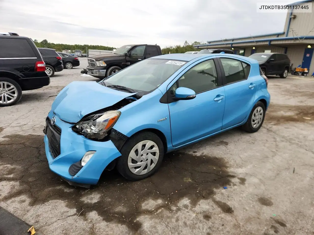 Toyota Prius C Two 2016