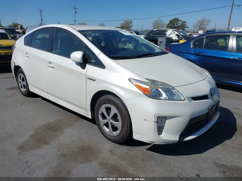 Toyota Prius Two 2015