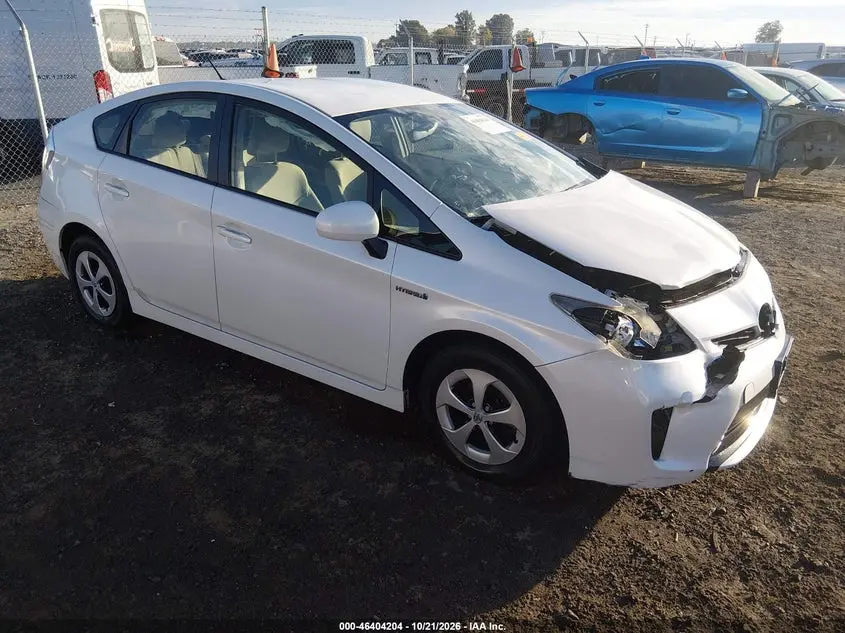 Toyota Prius Two 2015
