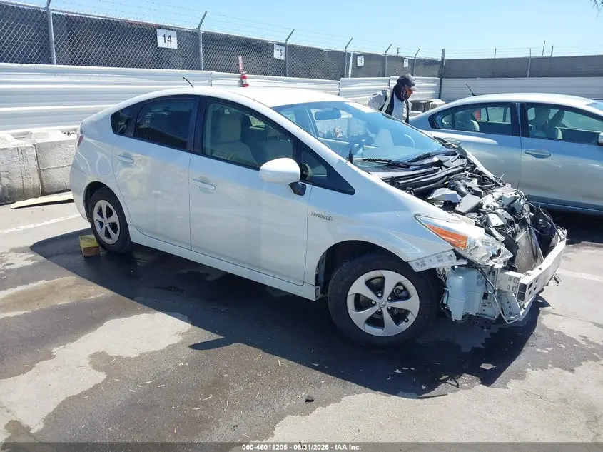 Toyota Prius Two 2015